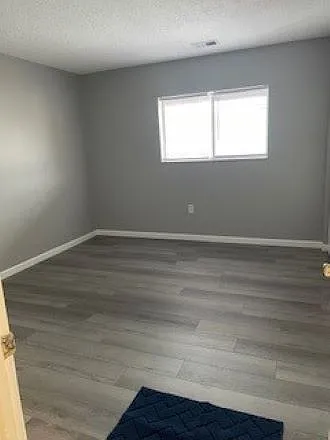 2 bed, 950 sqft, $799 — Photo 3