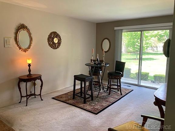 5th image of 29217 Hayes Rd APT 2