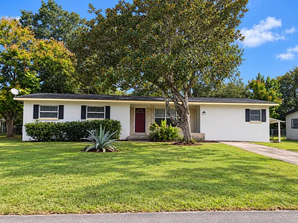 501 S Elsasser St, Deland, FL 32720