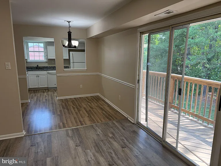 4515 Rosemarie Dr — Photo 5