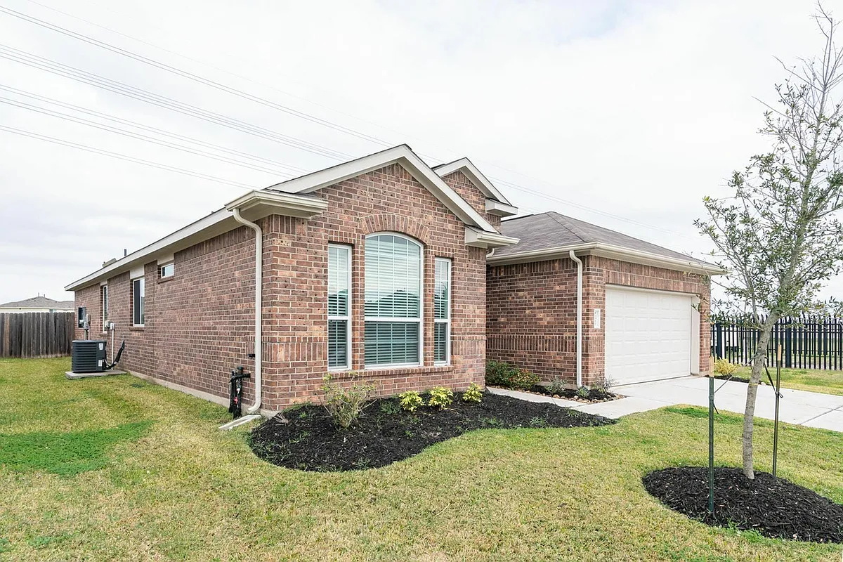Building Photo - Cory Cornel Ln