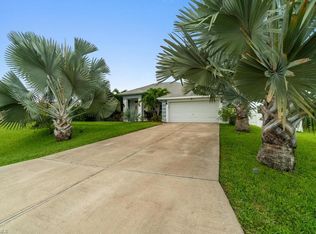821 5th Ave, Lehigh Acres, FL 33972
