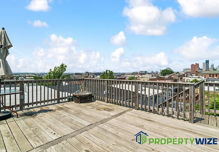 1527 Light St #2 — Photo 15