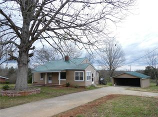 427 Friendship Rd, Seneca, SC 29678