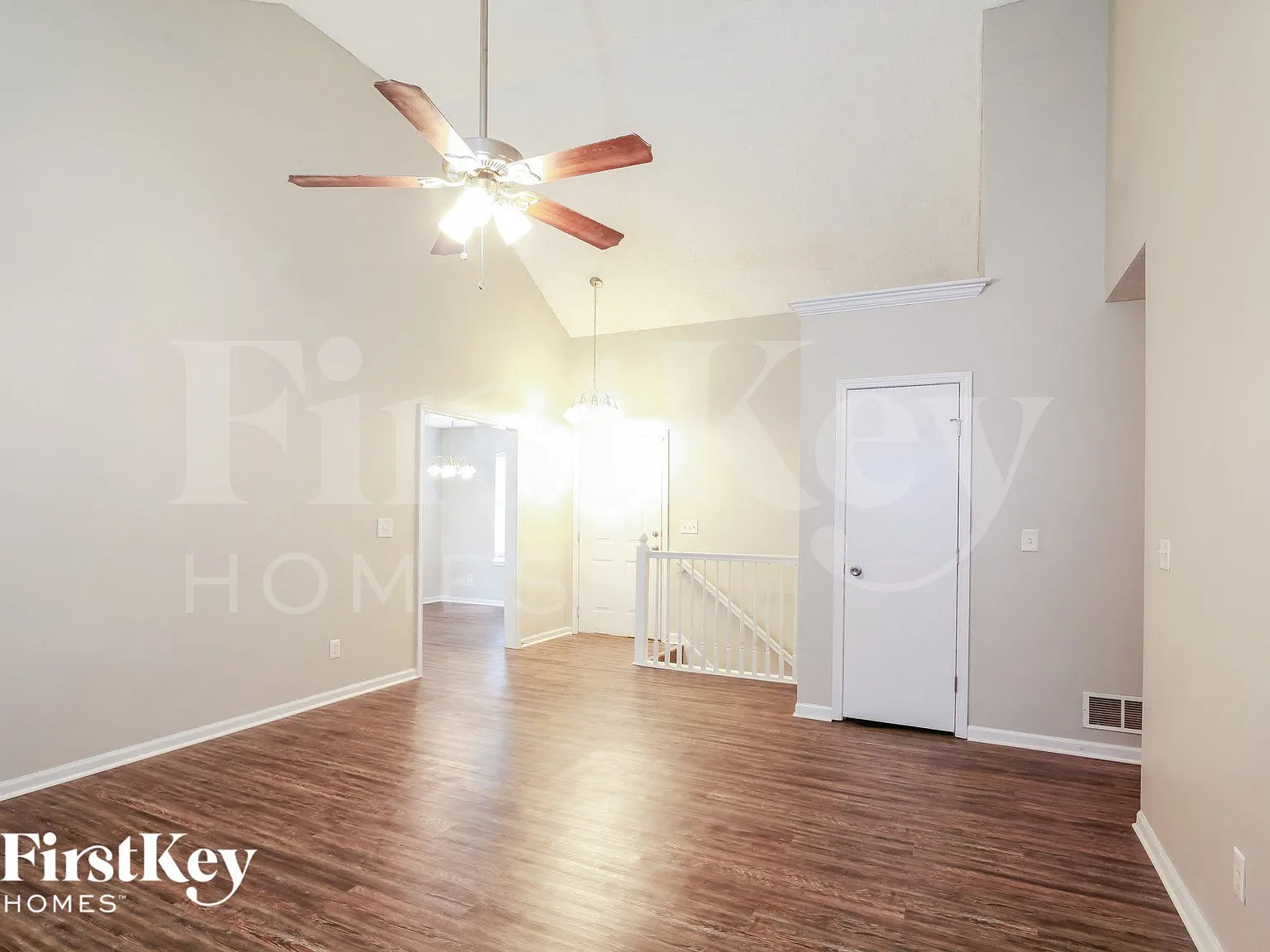 3 bed, 3.0 bath, 2500 sqft, $2,775 — Photo 4
