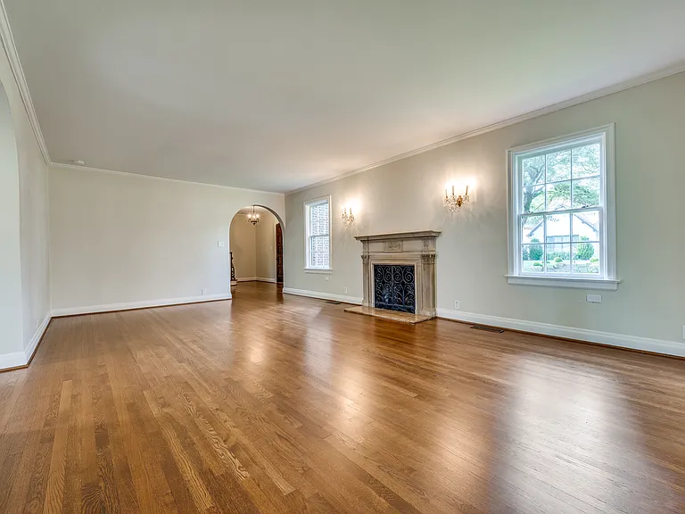 4329 Lorraine Ave — Photo 8