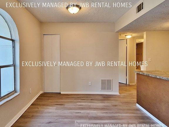 5th image of 7201 Arlington Expy APT 71