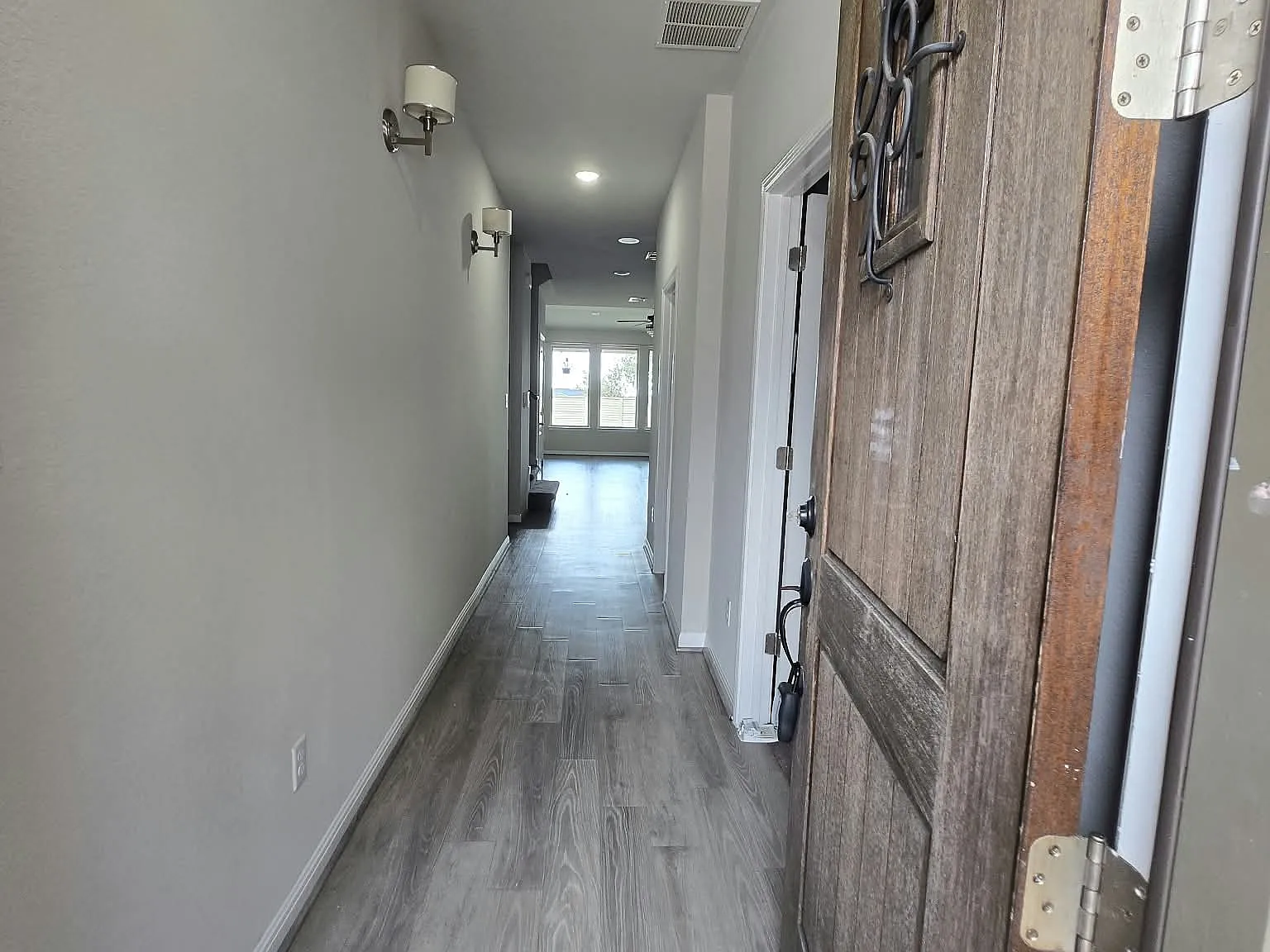 4 bed, 2659 sqft, $2,699 — Photo 3
