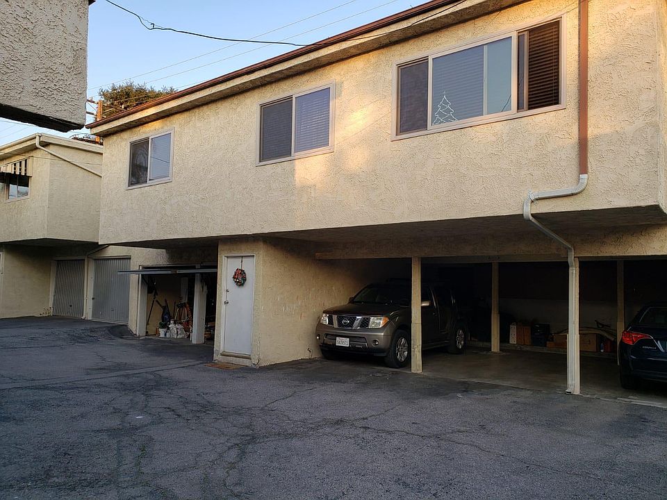 2nd image of 426 Wing St APT 4