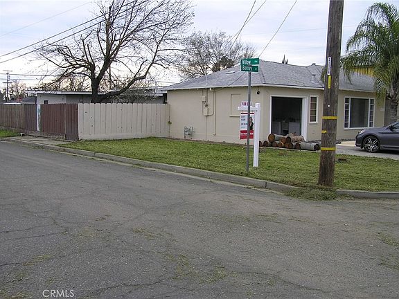 3rd image of 890 Barney St