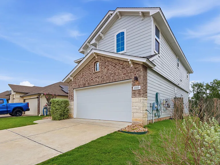 10005 Dalliance Ln — Photo 3