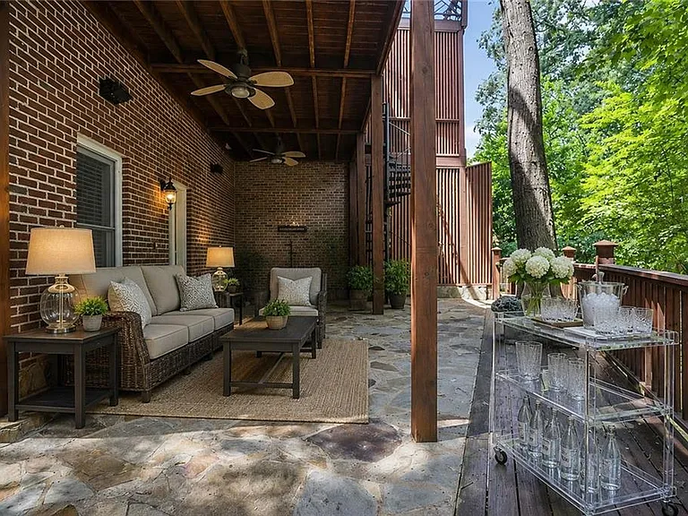 614 Timm Valley Rd NE #B — Photo 5