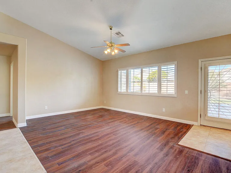 11156 Dell Cliffs Ct — Photo 10