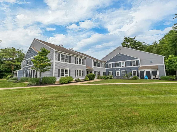616 Springbrook Circle, Portsmouth, NH 03801