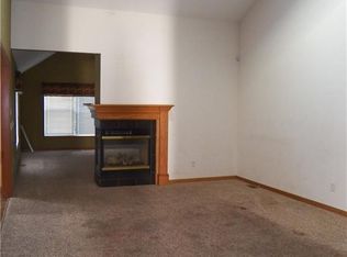 802 Wind Breeze Dr, Toledo, OH