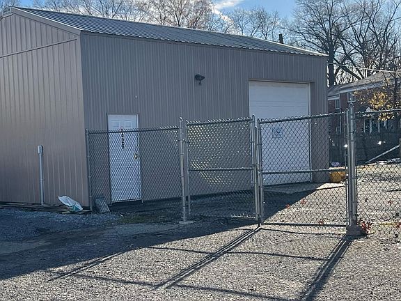 3rd image of 426 White Horse Pike N