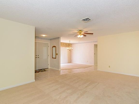 5th image of 2682 Saint Andrews Dr