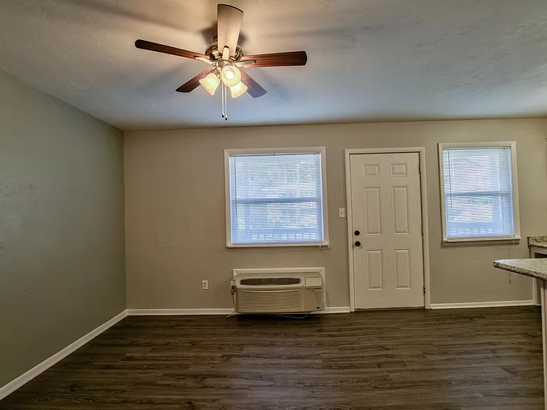 120 Valencia Dr #13 — Photo 8