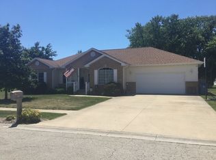 837 S Hanson Dr, Watseka, IL 60970