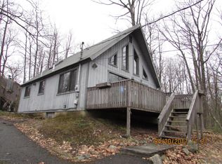 38 Fairway Ln, Thornhurst, PA 18424