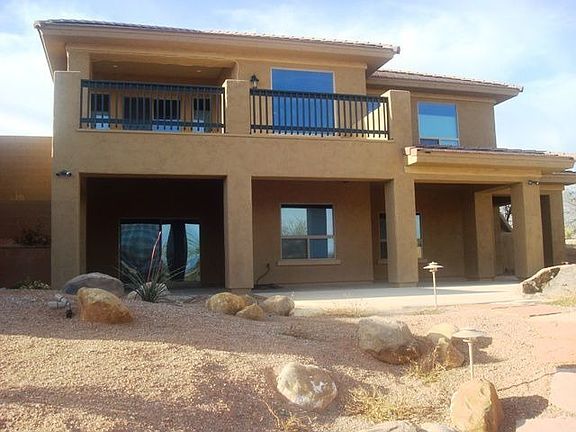 Bi-Level with three patios