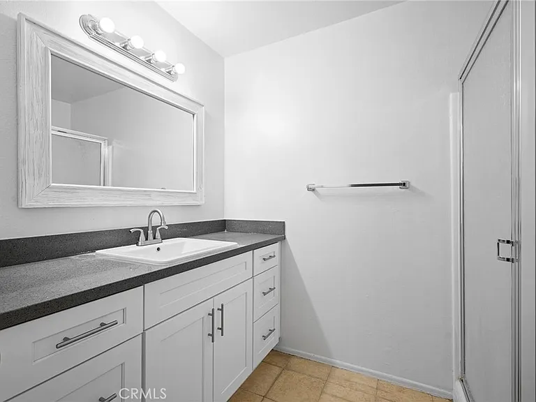 1364 E Garfield Ave #1 — Photo 14