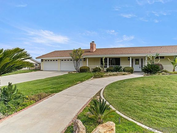 4th image of 43860 Mandarin Dr