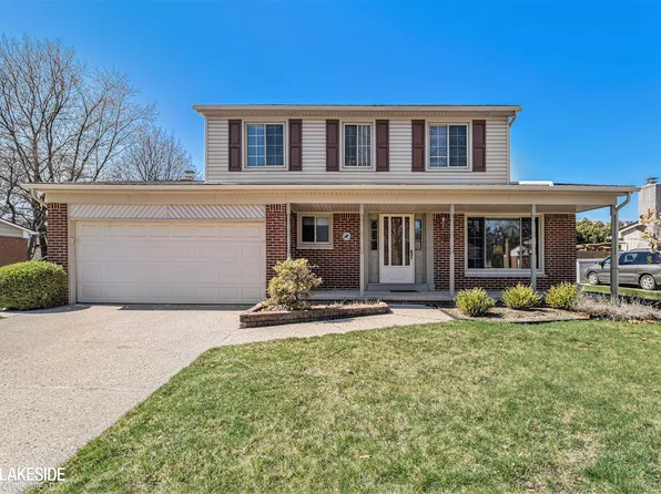 4857 Hubbard Dr, Troy, MI 48085