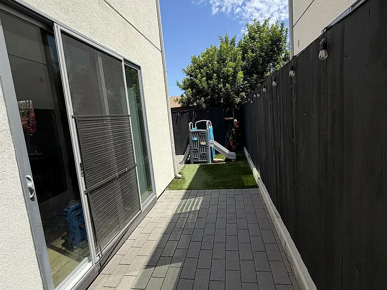 1166 Holly Ave #7 — Photo 16