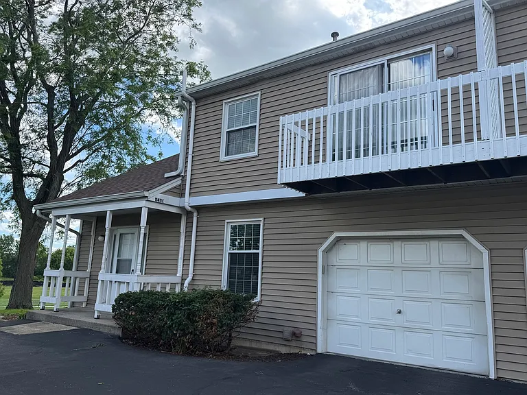 11411 Douglas Ave #C — Photo 1