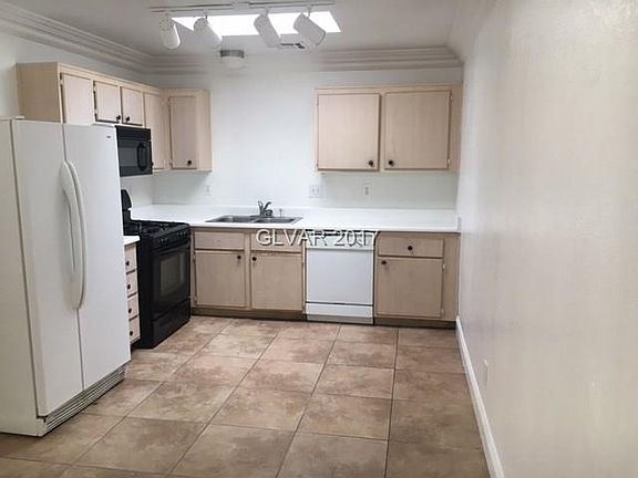 4th image of 2133 Golden Hill Ct #0