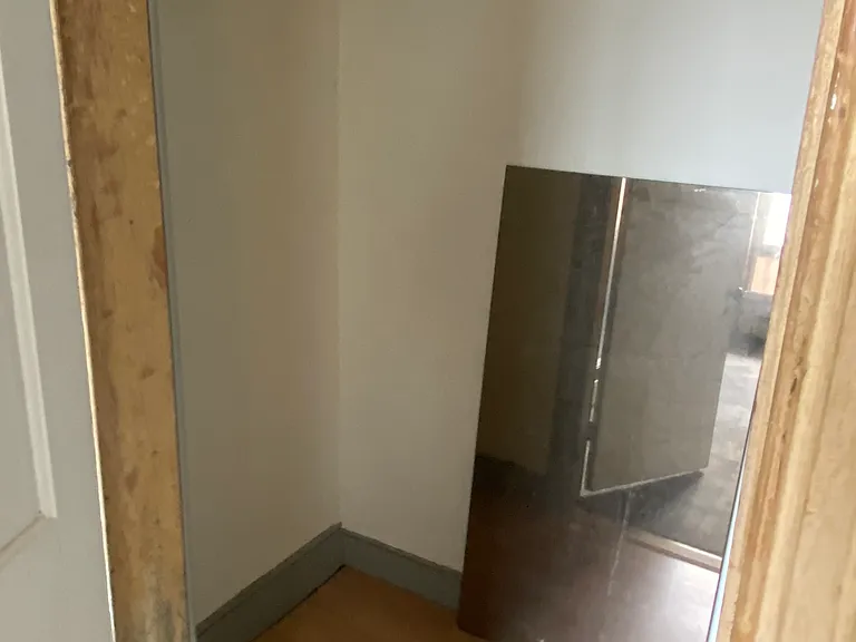 Closet in bedroom 1