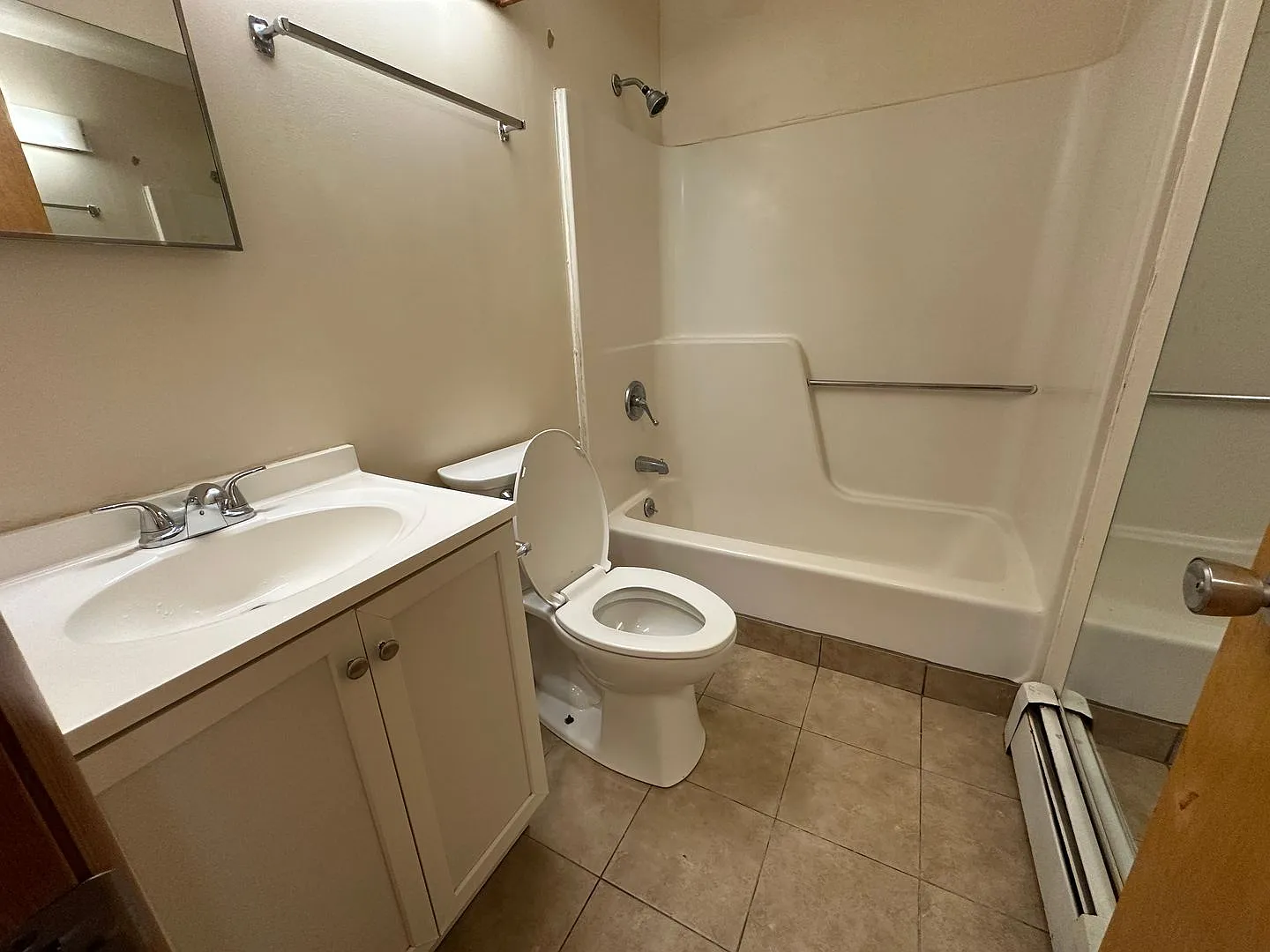 211 Linden Ave — Photo 4