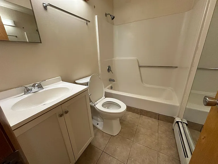 211 Linden Avenue — Photo 12