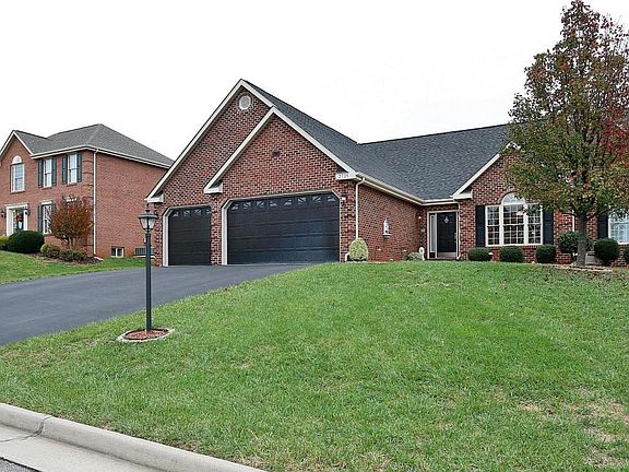 2nd image of 2725 Matthew Dr
