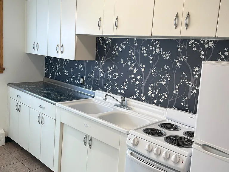 Randolph Apartments — Photo 6