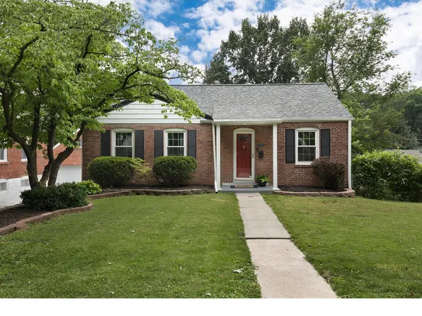 7044 Rhodes Ave, Saint Louis, MO 63123