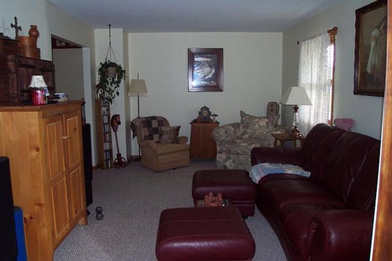 3rd image of 19 TERREL Way