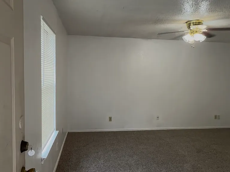 213 S Beverly St #1 — Photo 2
