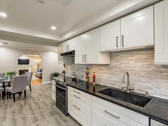 4th image of 1308 Keoncrest Ave