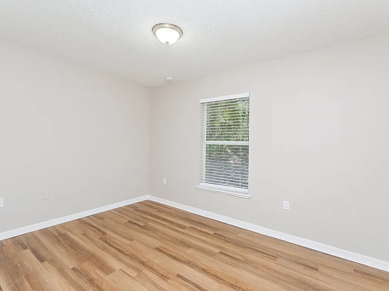 1159 Newcomb Ave — Photo 12