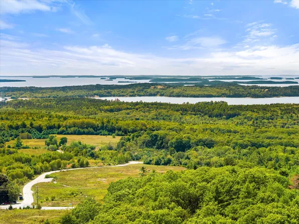 41 Browns Avenue, Sedgwick, ME 04676