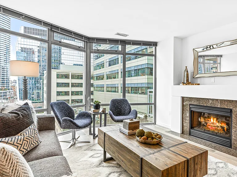 819 Virginia St #1003 — Photo 3
