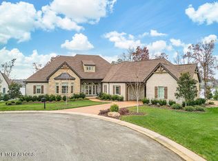 1212 Shadow Hill Dr, Lenoir City, TN 37772