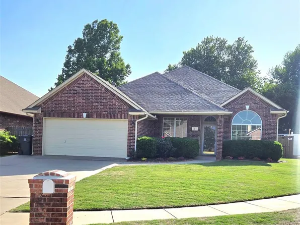 12209 Village Ln, Oklahoma City, OK 73170