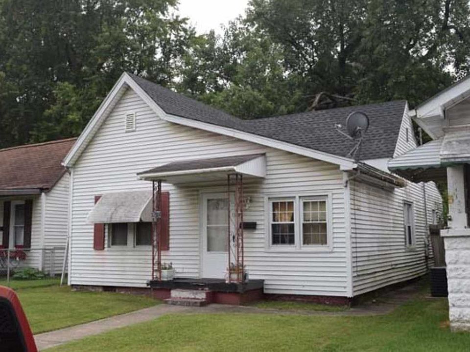 2nd image of 1319 Henning Ave