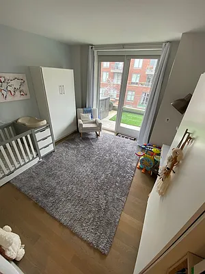 Rented by Extell Marketing Group LLC | media 26