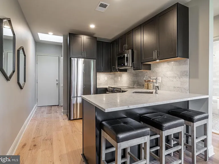 2100 Newport Pl NW #3 — Photo 10