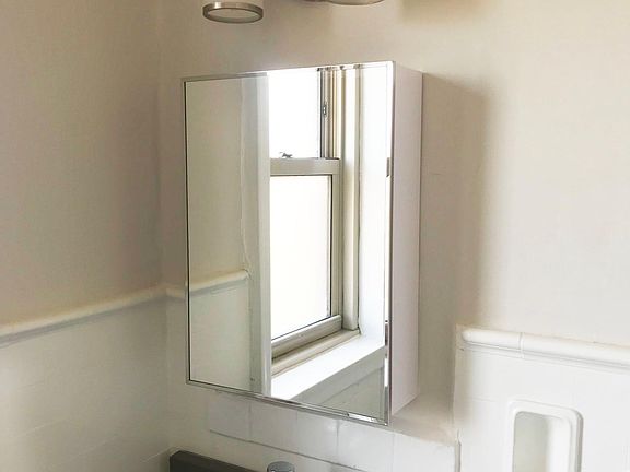 4th image of 1370 E Hyde Park Blvd #307