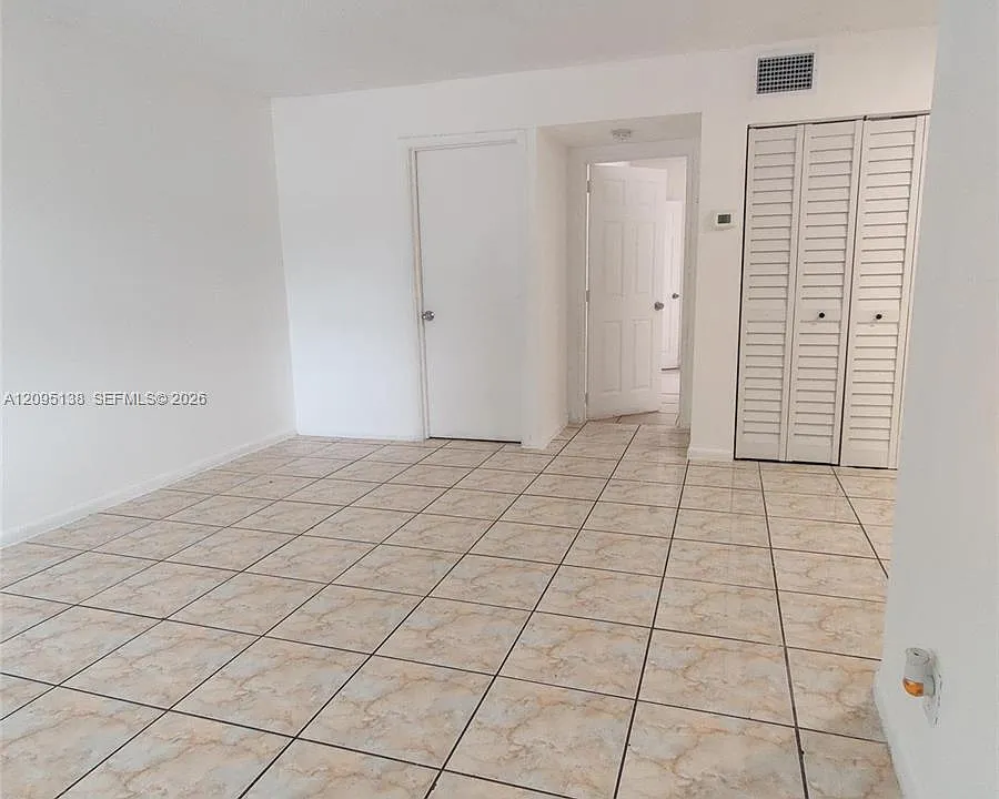 3343 Davie Blvd #B108